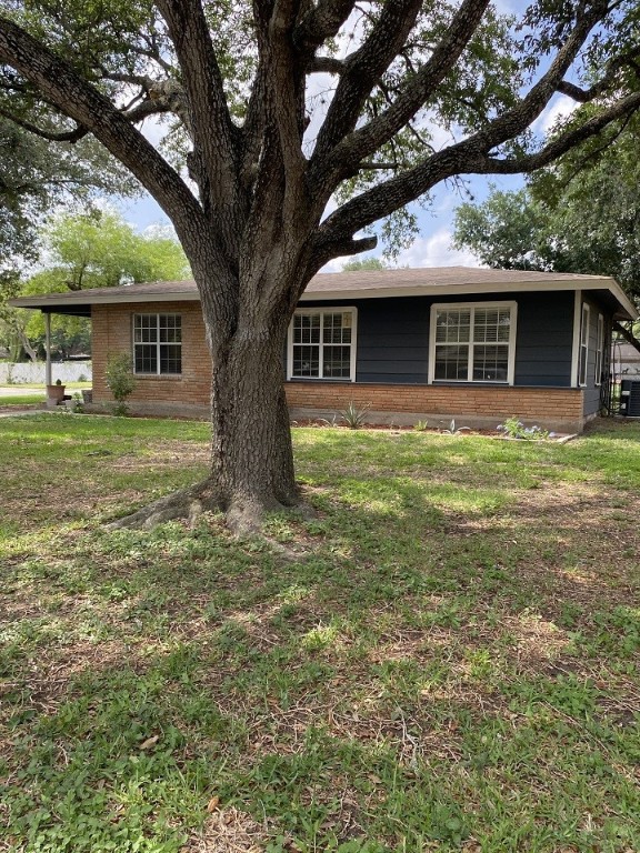 1301 Roosevelt Blvd Property Photo