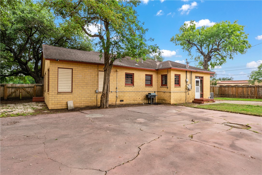 730 W Avenue A Property Photo 32