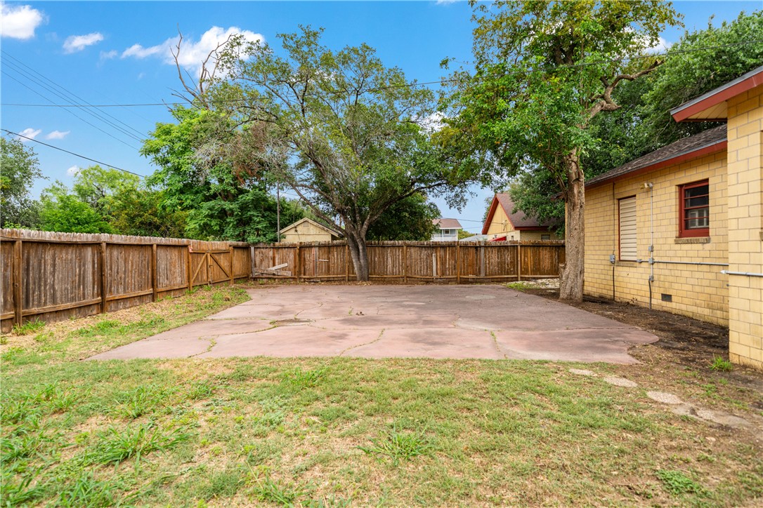 730 W Avenue A Property Photo 33