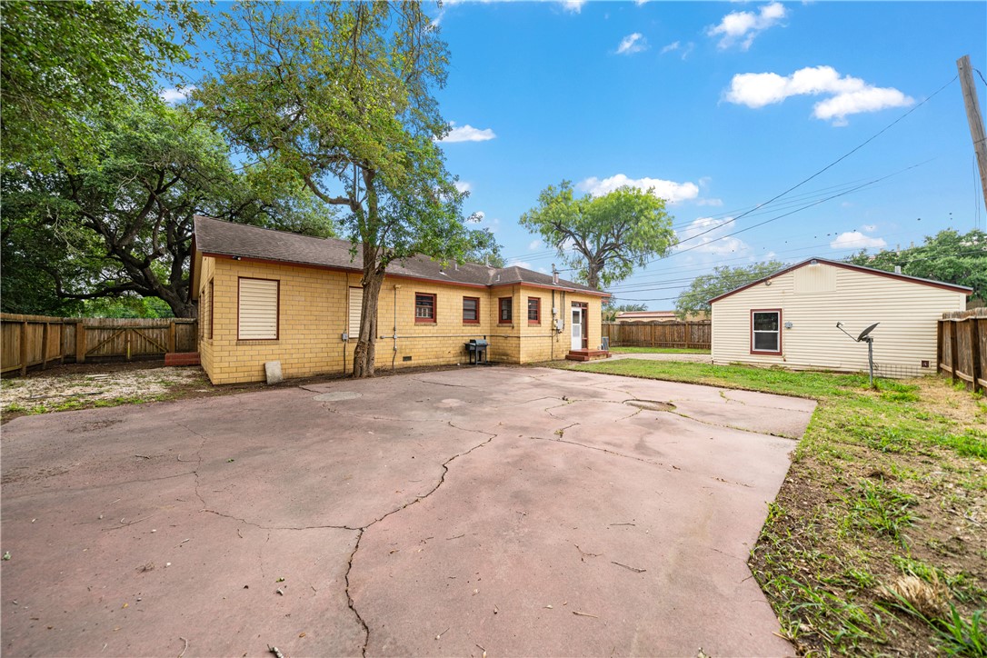 730 W Avenue A Property Photo 34