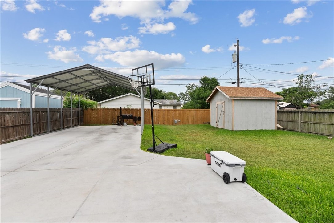 4622 Bluebelle Lane Property Photo 14