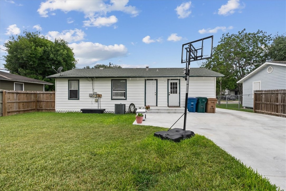 4622 Bluebelle Lane Property Photo 15