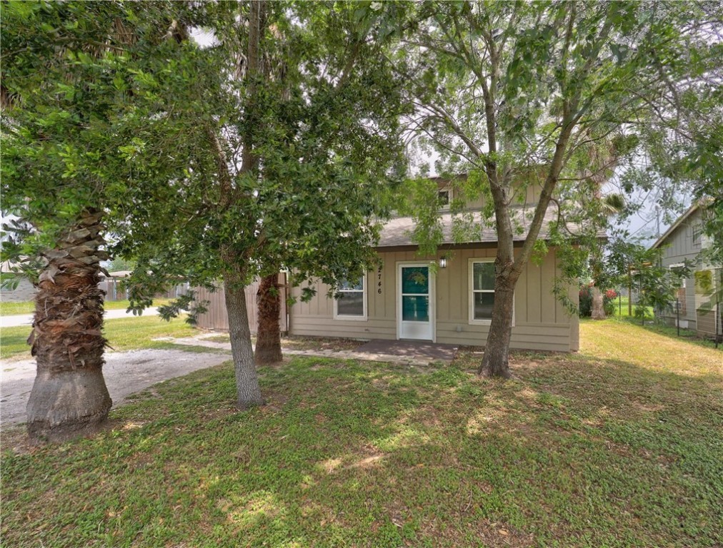 2746 Beaumont Ave Property Photo