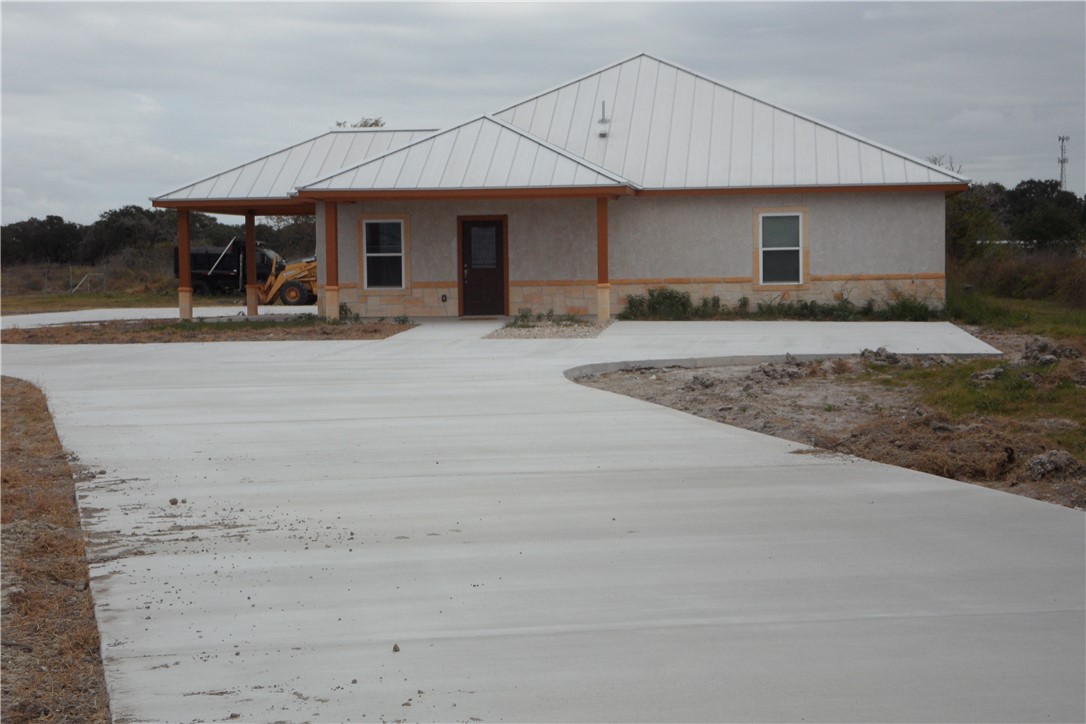 5334 Fm 1069 Road N Property Photo 1
