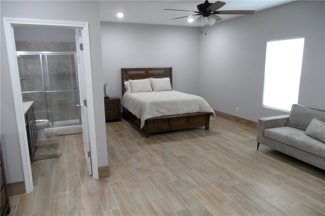 5334 Fm 1069 Road N Property Photo 13