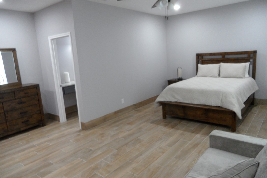 5334 Fm 1069 Road N Property Photo 14