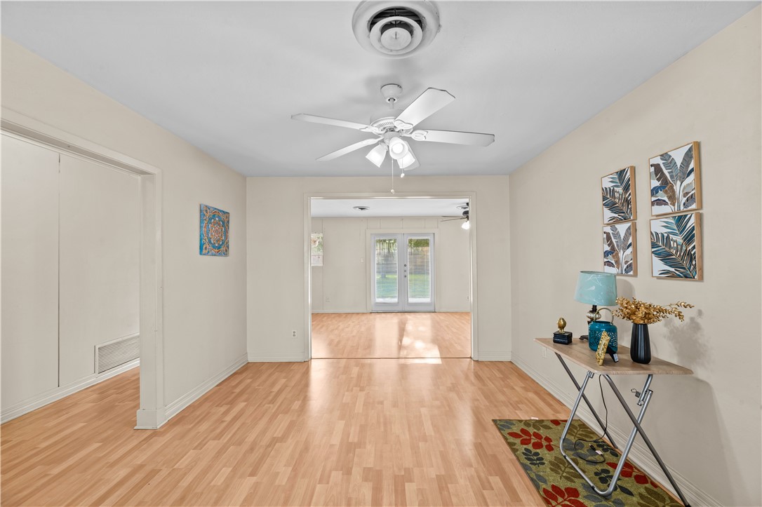 857 Belmeade Dr Property Photo 3