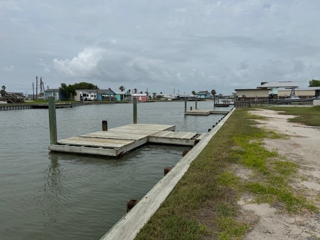 527 Copano Cove Property Photo 3