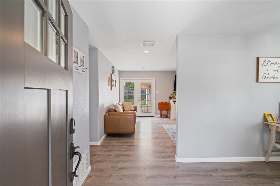 116 Daniel Moore St Property Photo 2