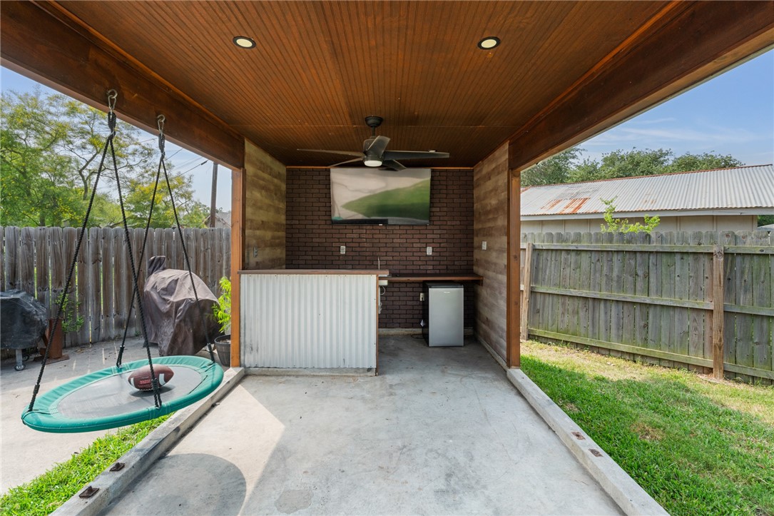 116 Daniel Moore St Property Photo 21
