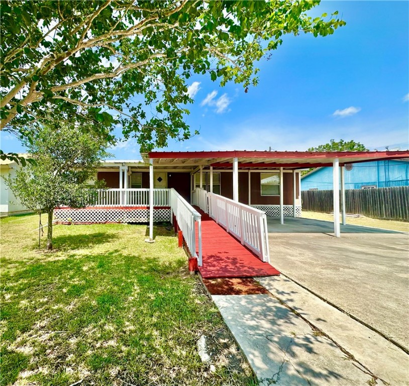 5429 County Road 73a Property Photo 2