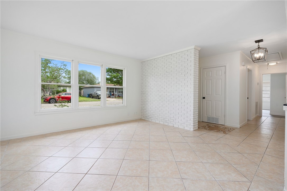 4837 Monette Dr Property Photo 6