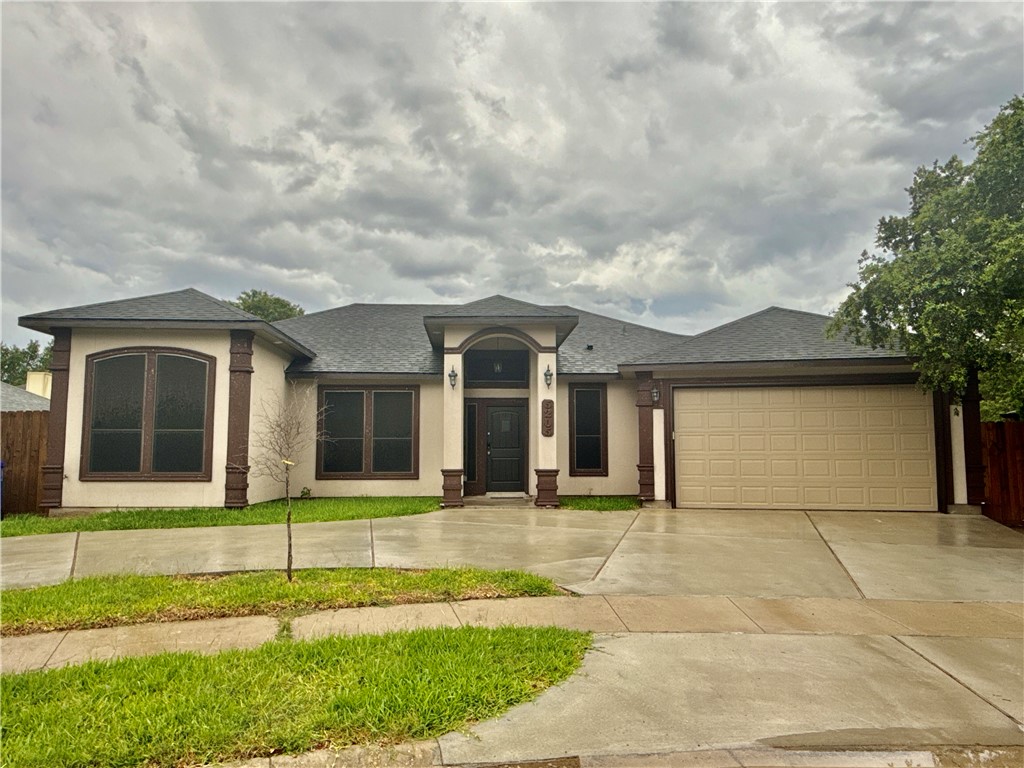 5205 Edinburg Property Photo