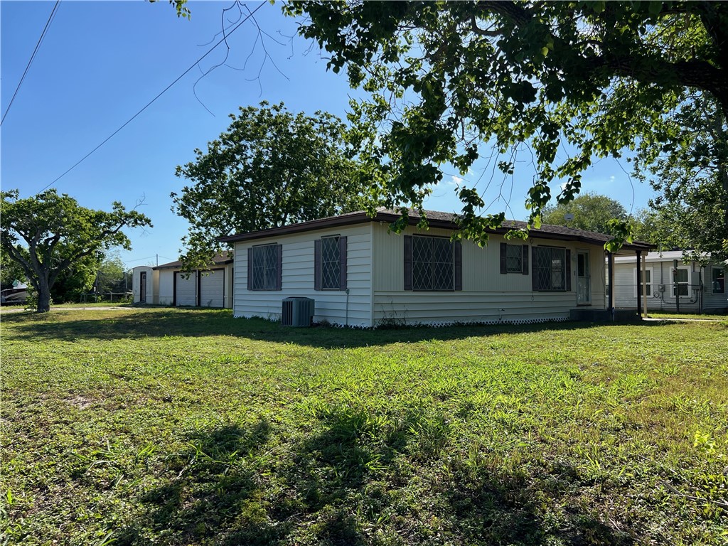 10801 Mayfield Dr Property Photo 2
