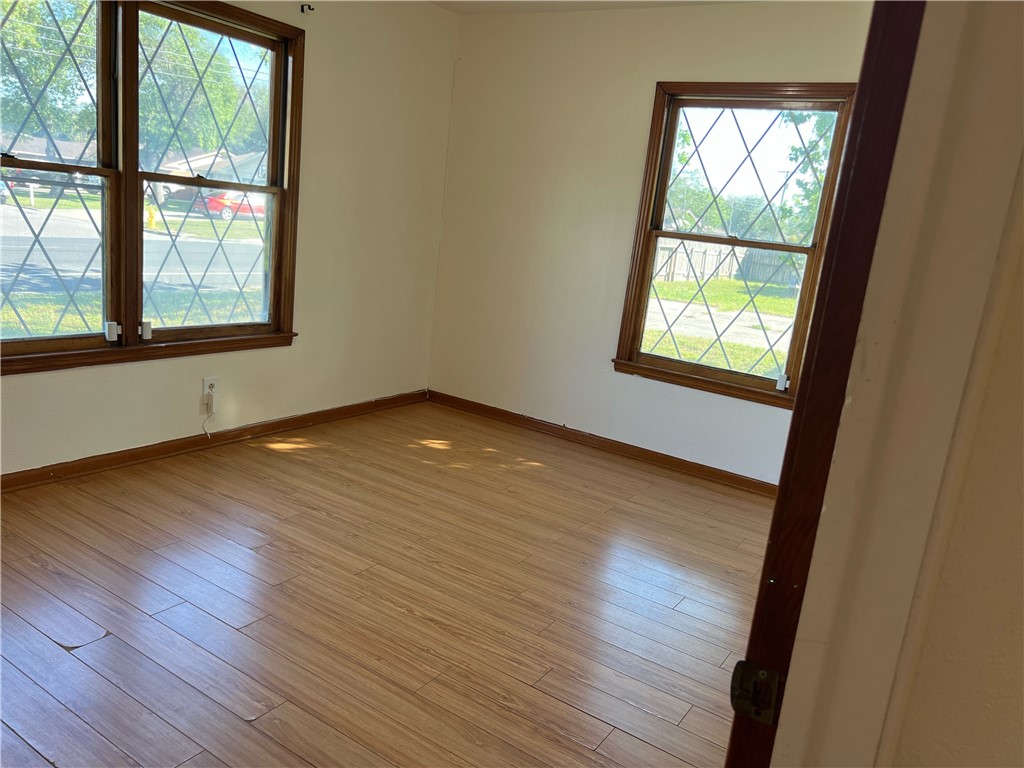 10801 Mayfield Dr Property Photo 12