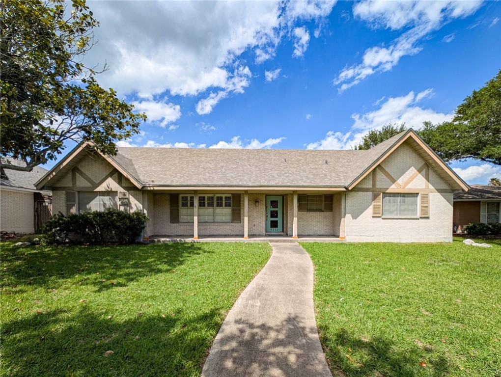 5426 Chevy Chase Dr Property Photo