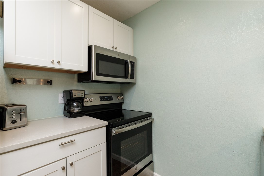 14802 Windward Dr 233 Property Photo 4