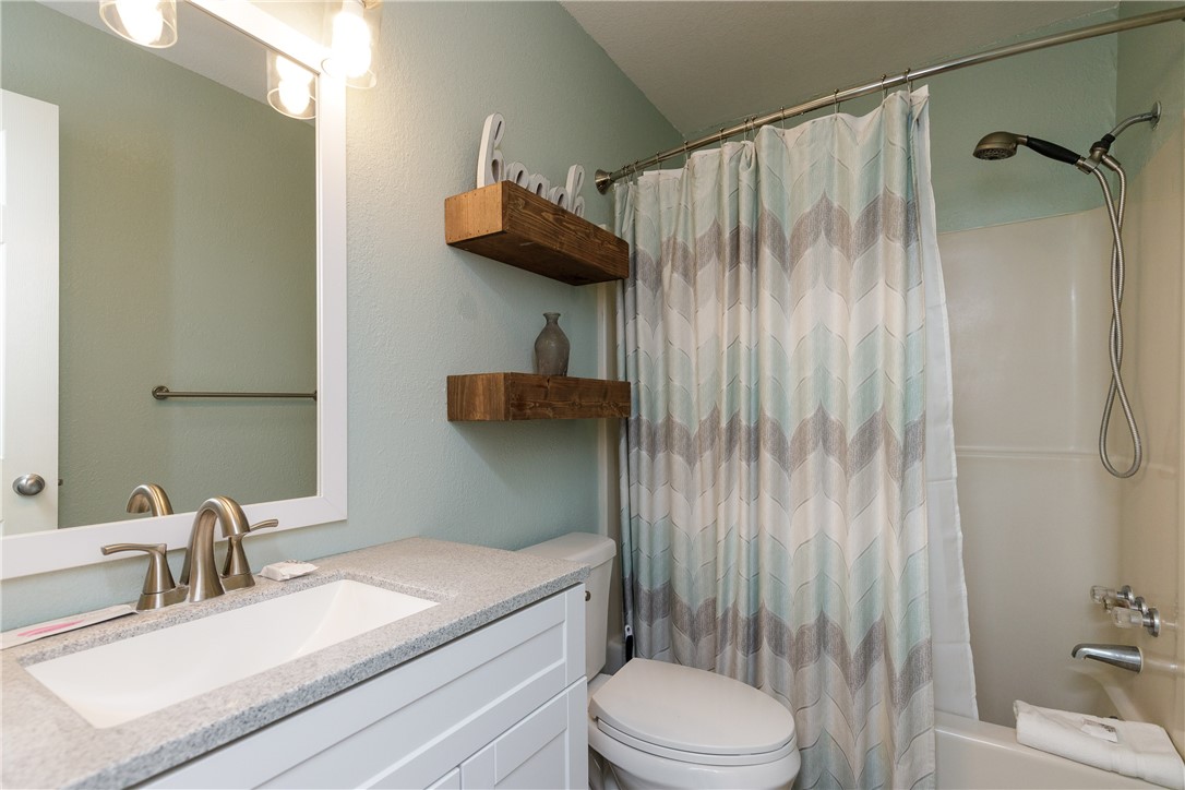 14802 Windward Dr 233 Property Photo 12