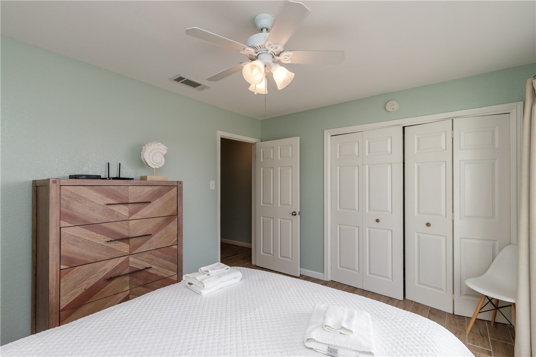 14802 Windward Dr 233 Property Photo 14
