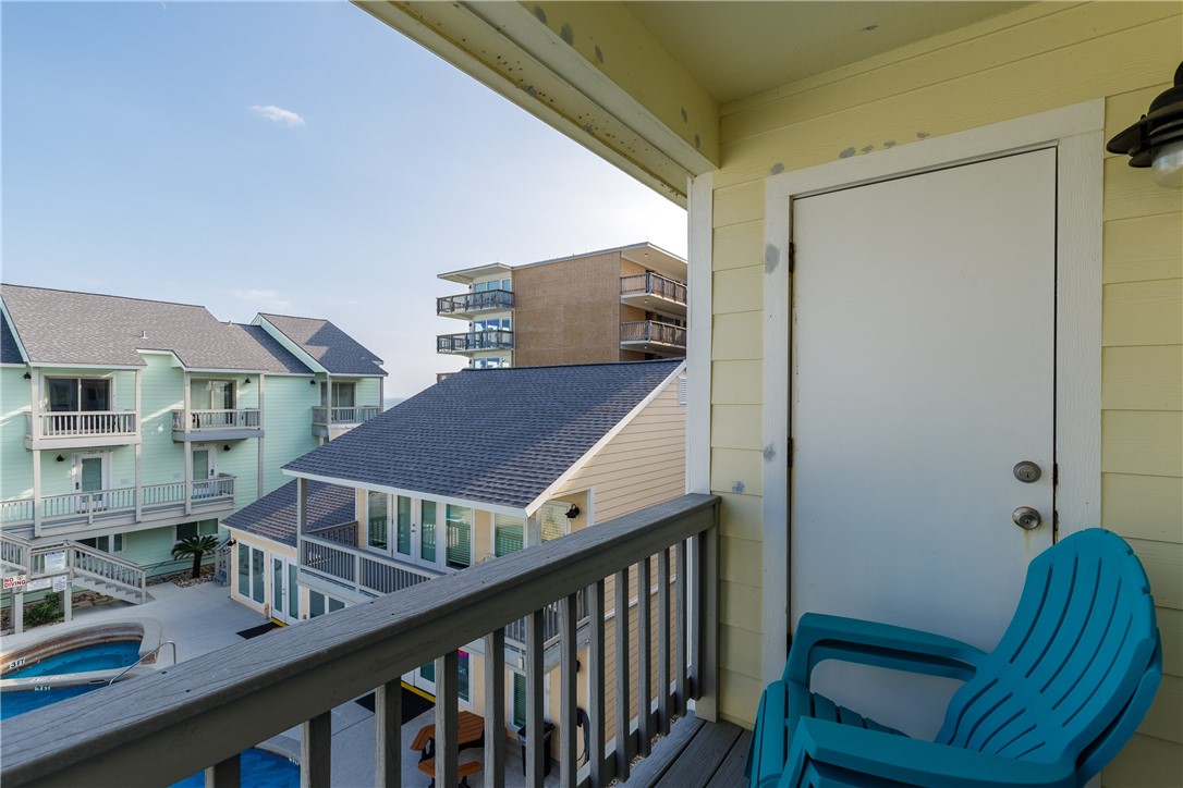 14802 Windward Dr 233 Property Photo 20