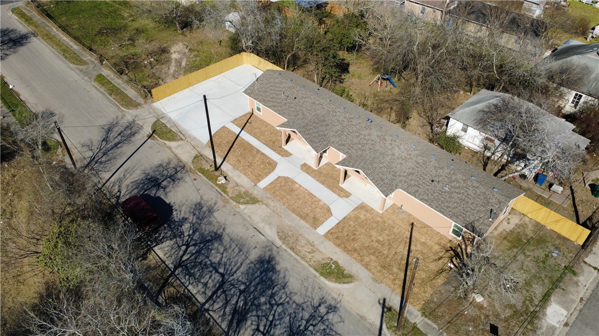 110 Josephine St Property Photo 3