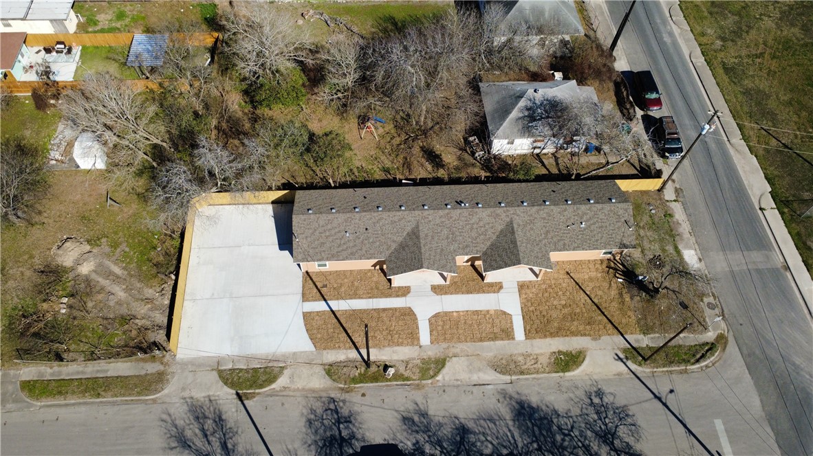 110 Josephine St Property Photo 5