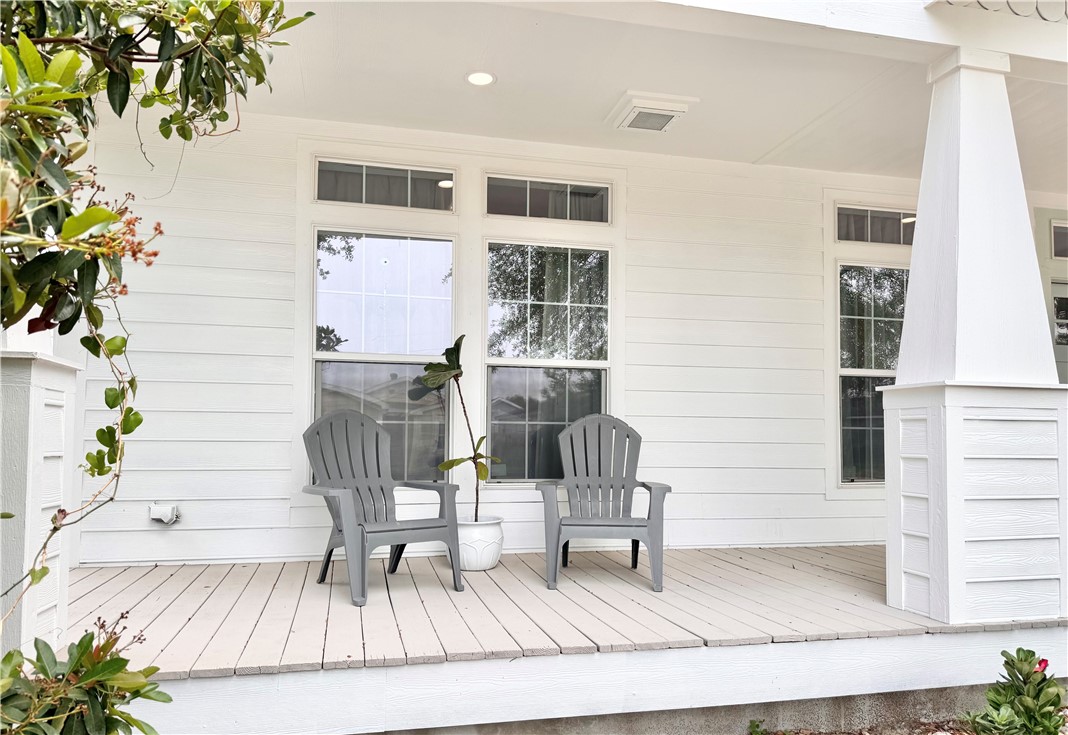 1522 Sea Oak Dr Property Photo 3