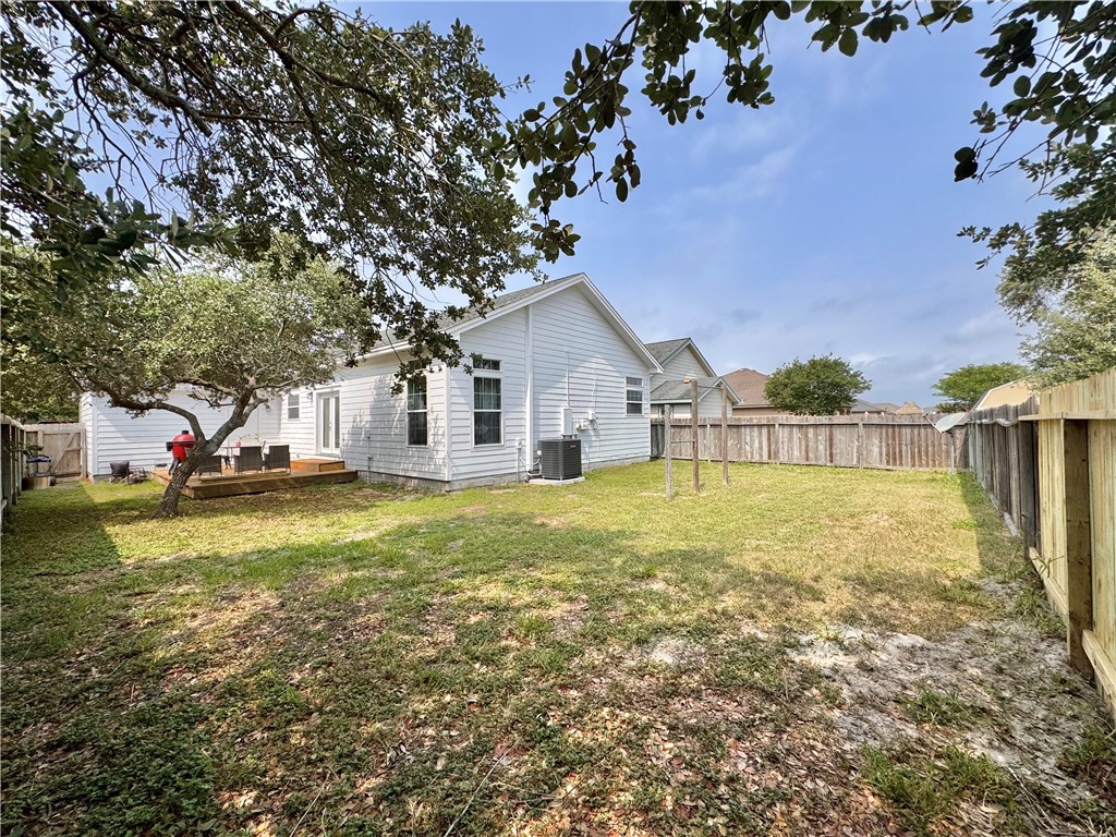 1522 Sea Oak Dr Property Photo 18