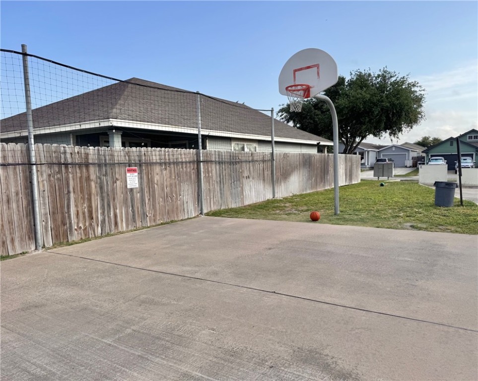 1522 Sea Oak Dr Property Photo 23