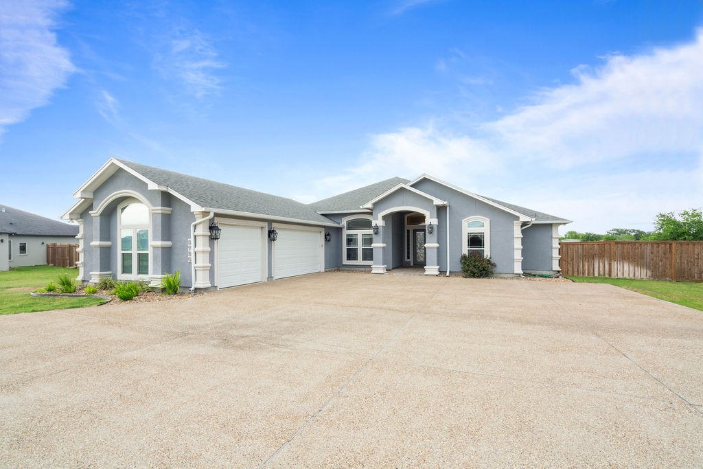 3726 Amanda Property Photo 4