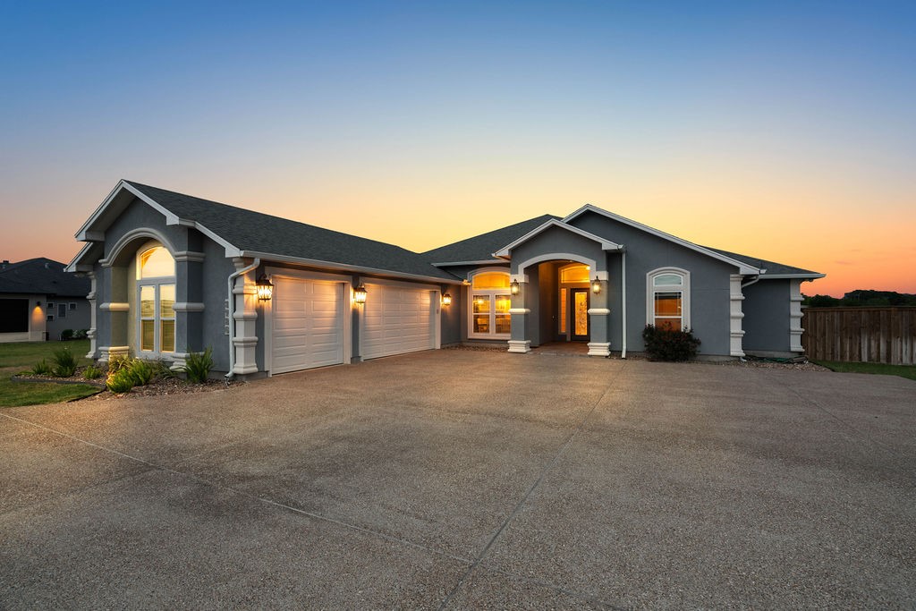 3726 Amanda Property Photo 38
