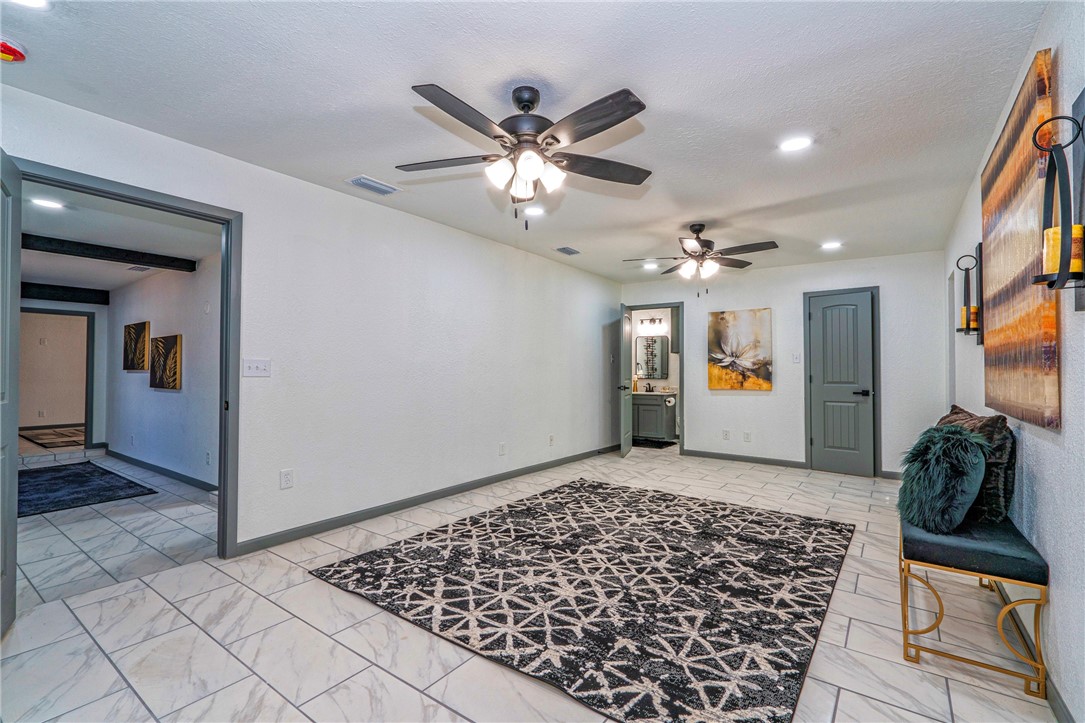 12129 Up River Property Photo 16