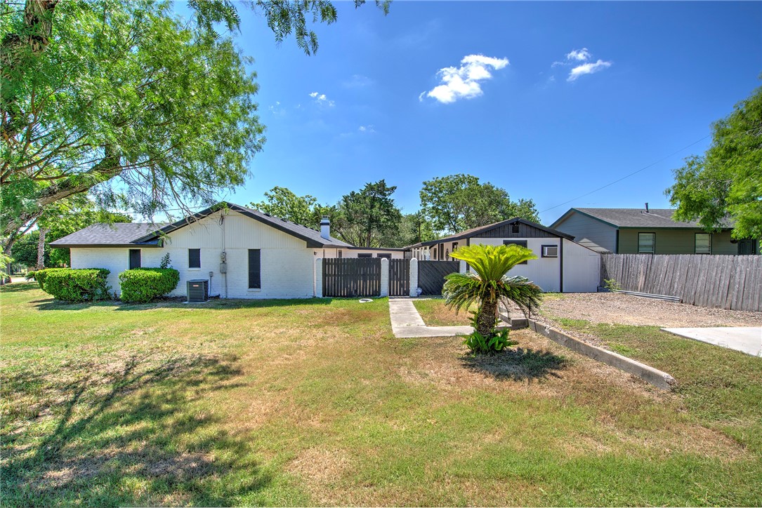 12129 Up River Property Photo 29