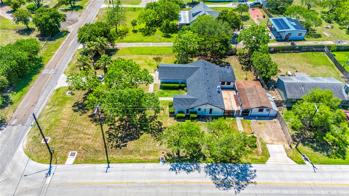 12129 Up River Property Photo 32