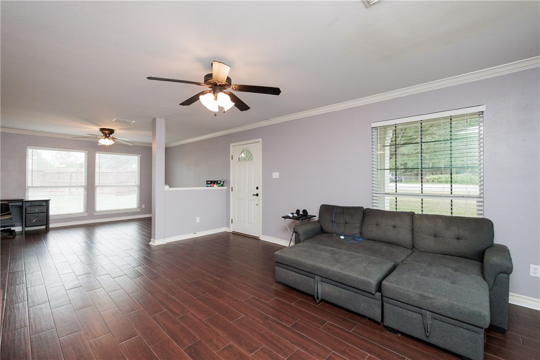 15414 Bedrock Dr Property Photo 3