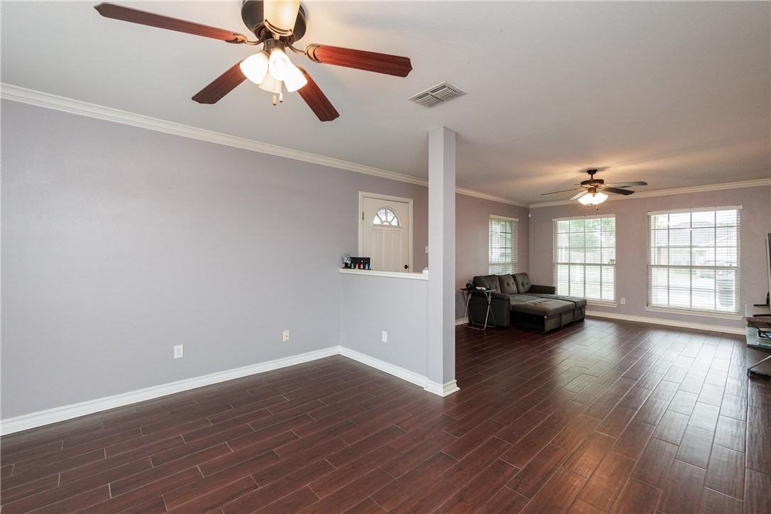 15414 Bedrock Dr Property Photo 4