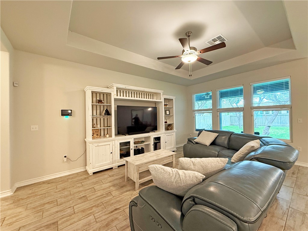 146 Norwood Oaks Dr Property Photo 3