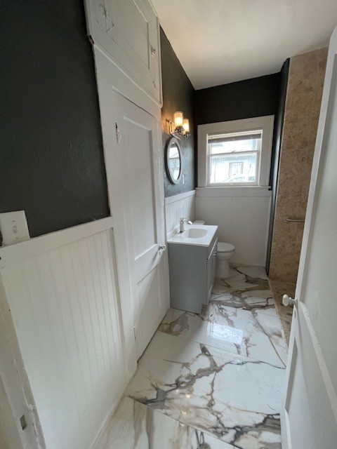 415 W King Ave Property Photo 8