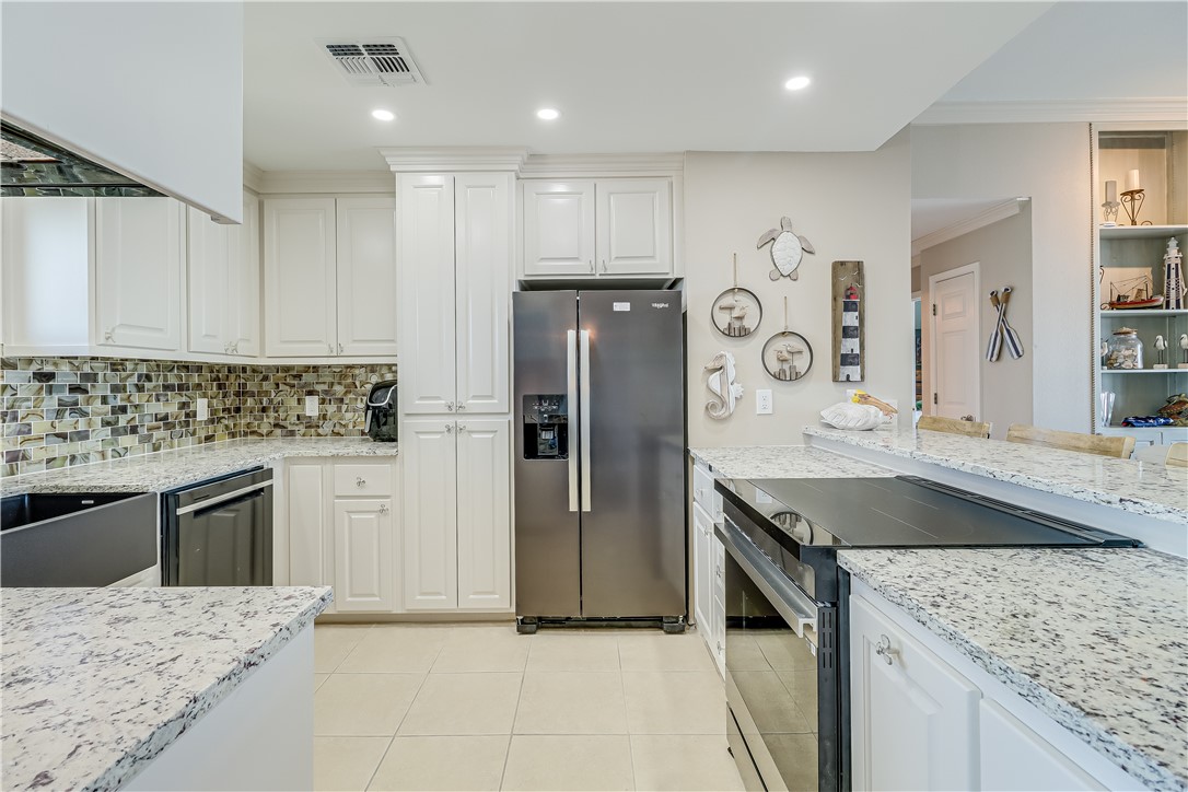 200 West Cotter Ave D-4 Property Photo 13