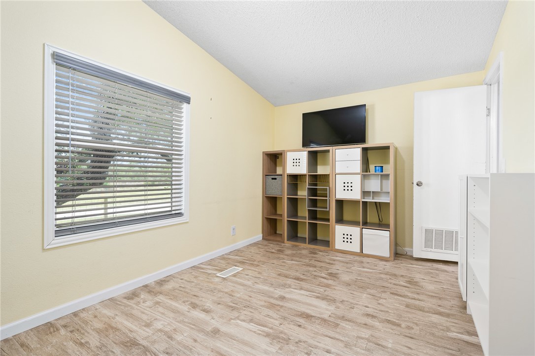 649 W Magnolia Ave Property Photo 37