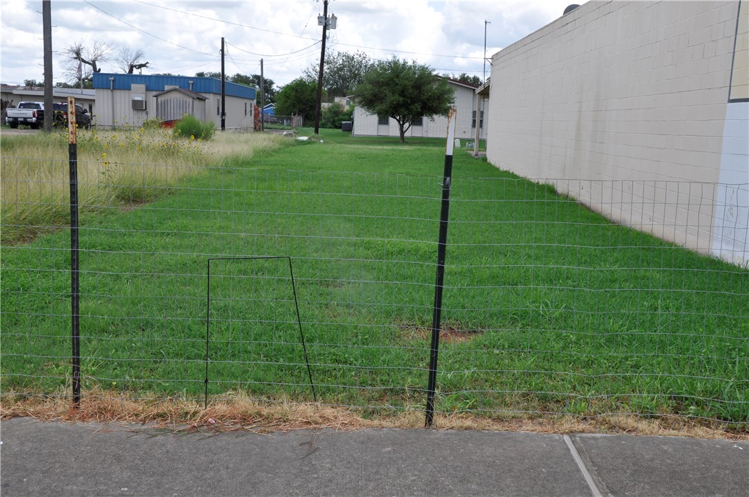 521 E Main Ave Property Photo 3
