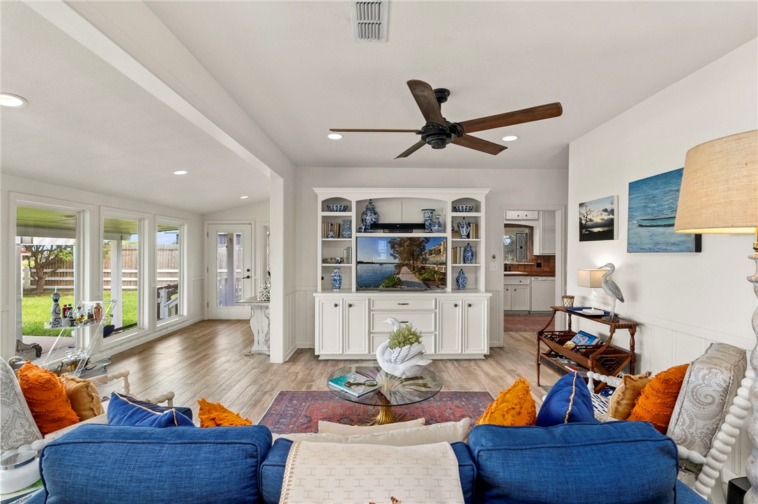 620 Egery Island Property Photo 11