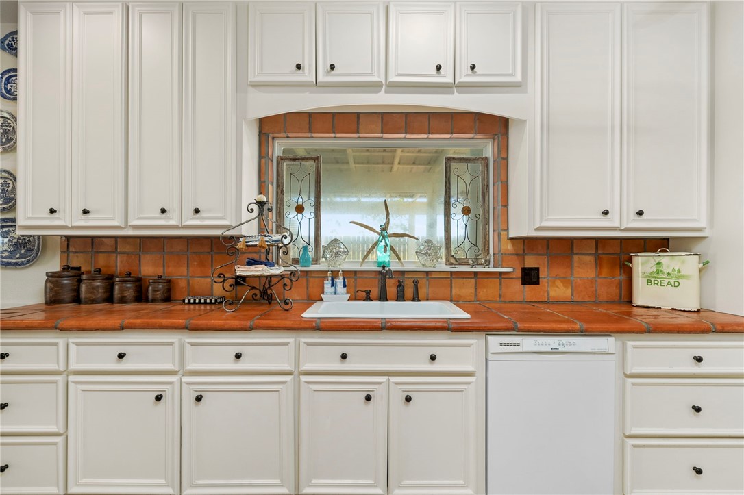 620 Egery Island Property Photo 13