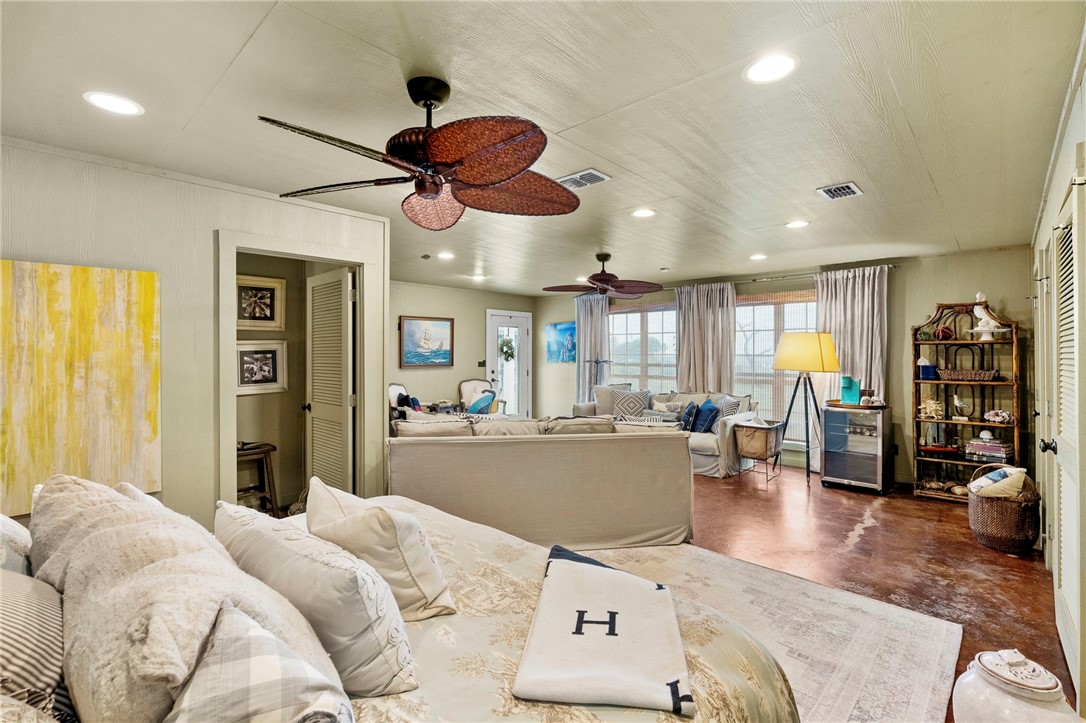 620 Egery Island Property Photo 24