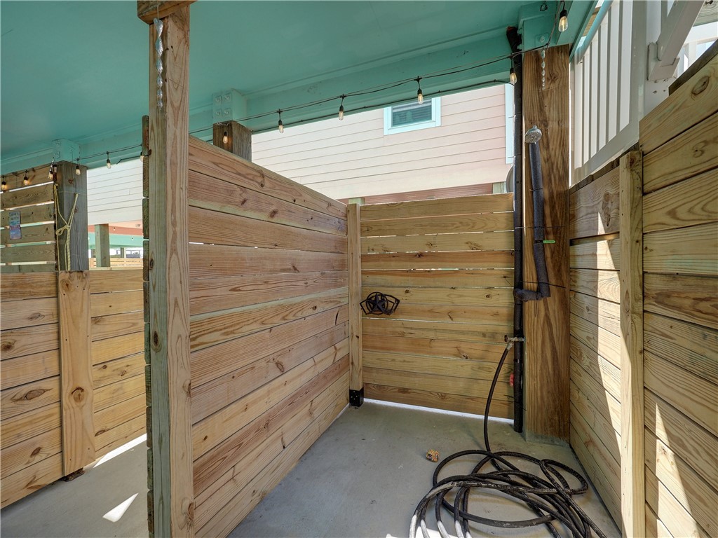 111 Redfish Property Photo 9