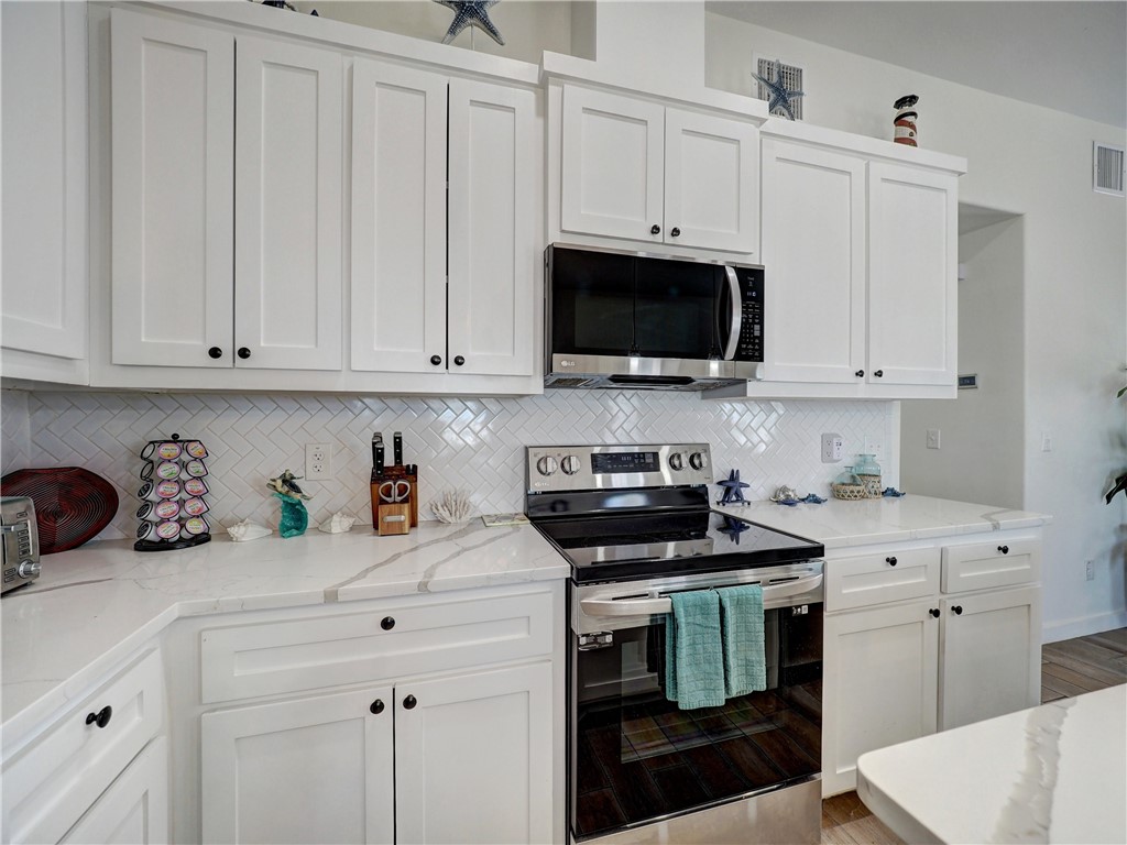 111 Redfish Property Photo 17