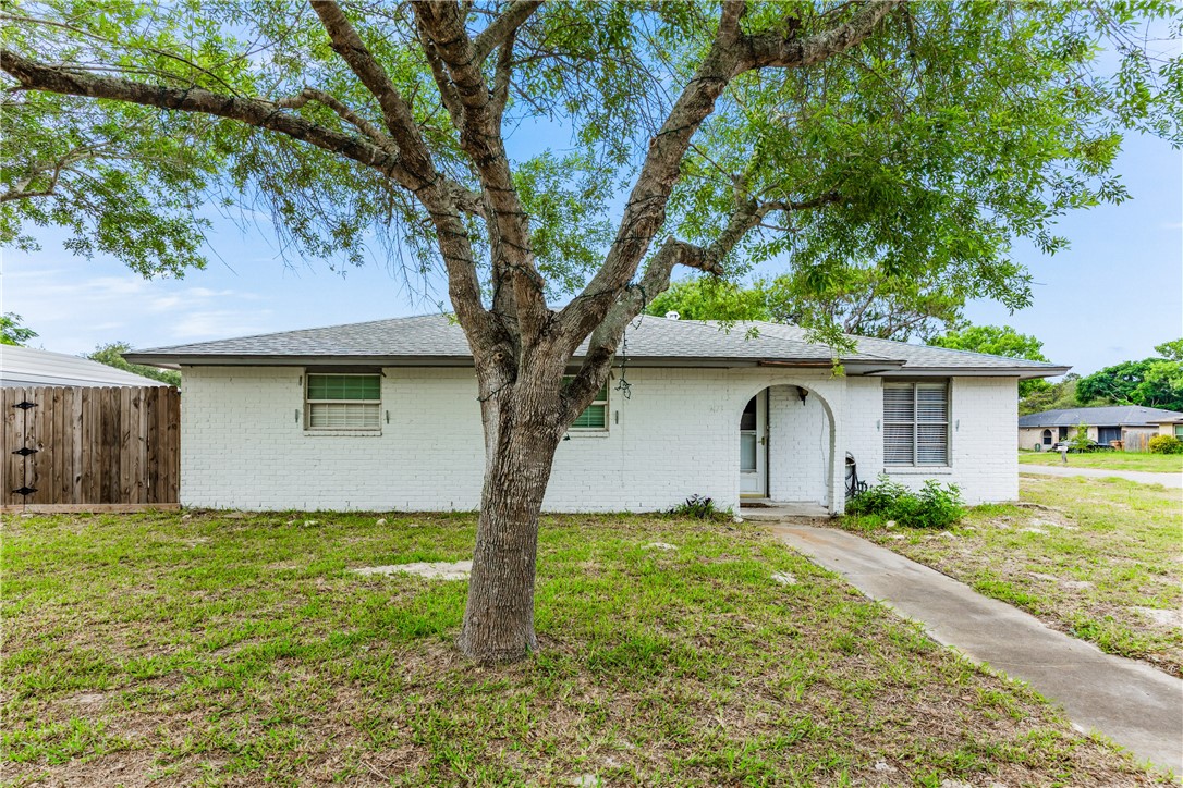 3173 Baybrook Dr Property Photo 1