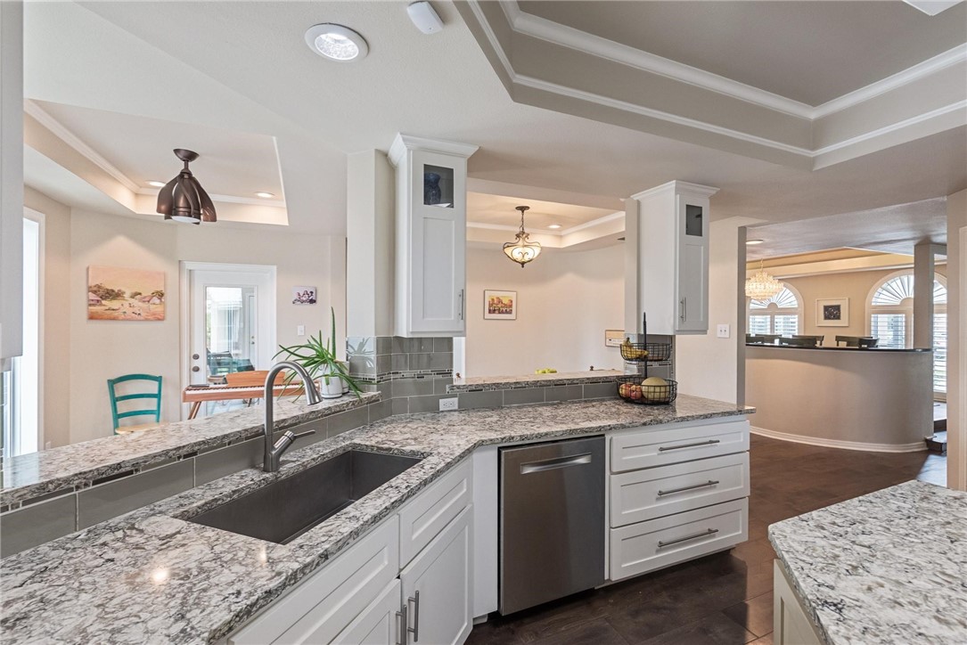 8018 Saint Laurent Property Photo 16