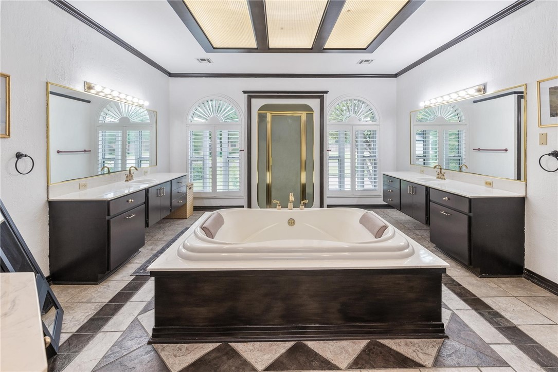 8018 Saint Laurent Property Photo 20