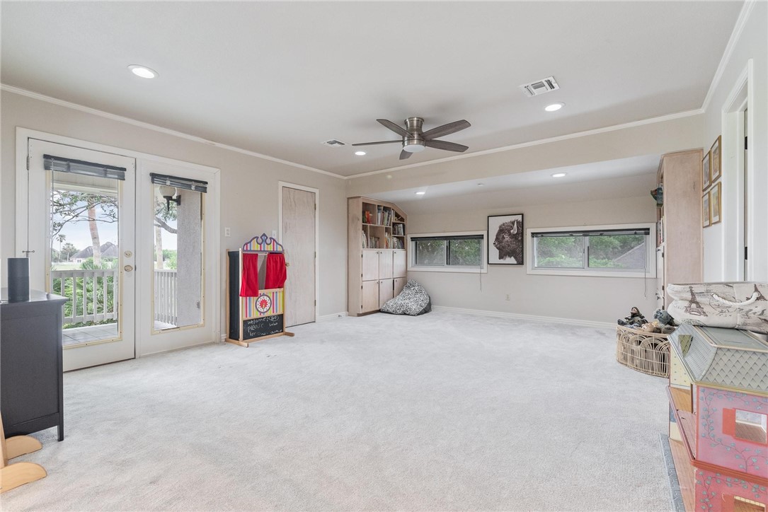 8018 Saint Laurent Property Photo 24